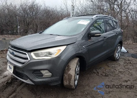 2017 Ford Escape Titanium из США, поврежденный, VIN 1FMCU0J9XHUE56800